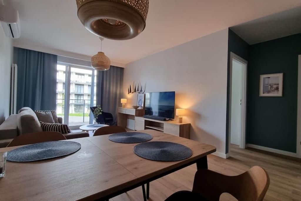 Wspanialy Apartament & Spa Nad Morzem Дзивнув Экстерьер фото